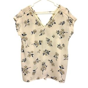 2/$15 Sienna Sky - Floral Off-White Blue Blouse Top | Size S